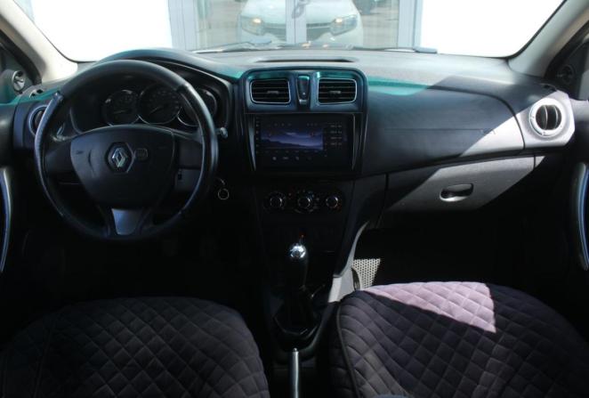 Renault Logan II с пробегом 2017 года, цена 520 000 рублей, 298127 км, седан, Автокод Объявления