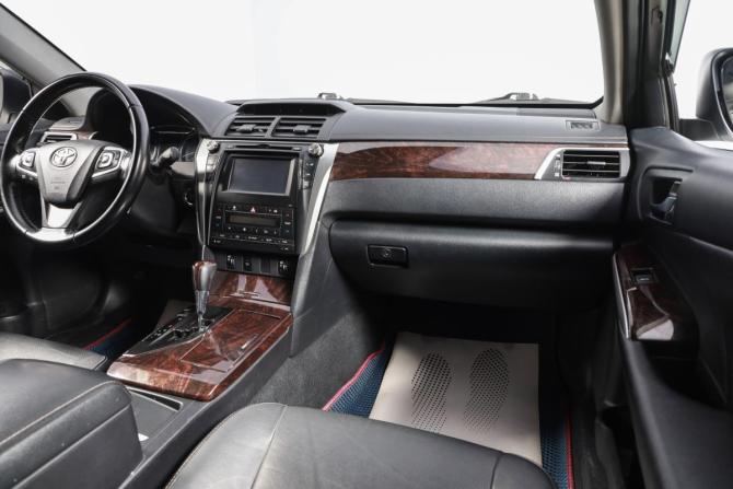 Toyota Camry VII (XV50) Рестайлинг с пробегом 2015 года, цена 1 999 000 рублей, 145300 км, седан, Автокод Объявления