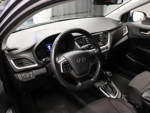 Hyundai Solaris II с пробегом 2017 года, цена 1 135 000 рублей, 176780 км, седан, Автокод Объявления