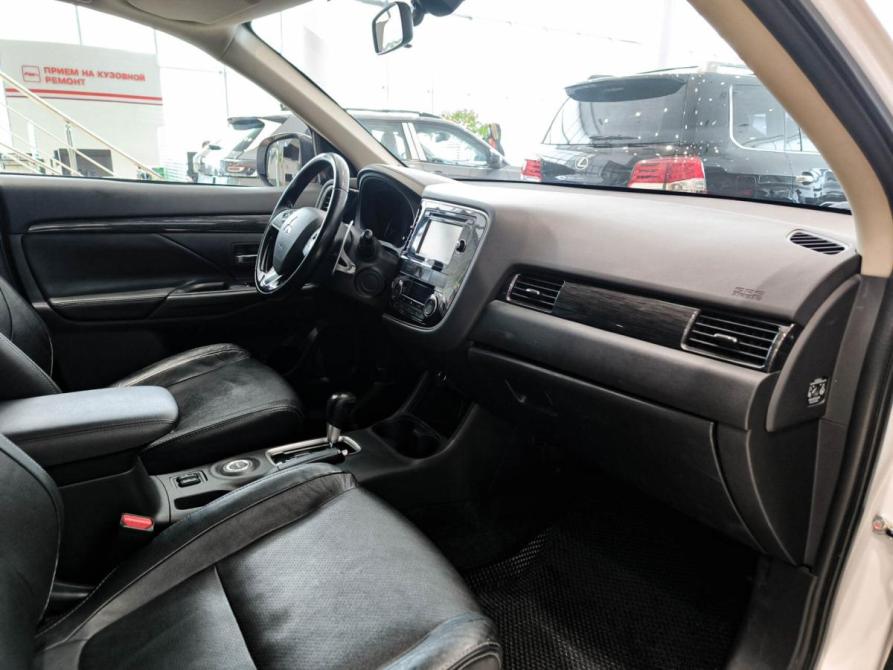 Mitsubishi Outlander III Рестайлинг 2 Казань  - изображение 13