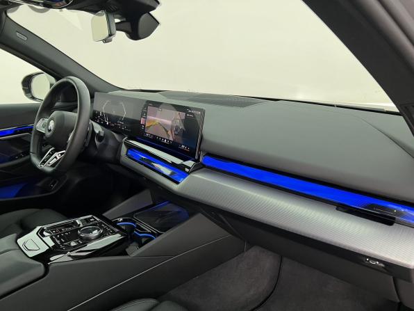 BMW 5 серии VIII (G60/G61/G68) с пробегом 2025 года, цена 6 850 000 рублей, 16281 км, седан, Автокод Объявления