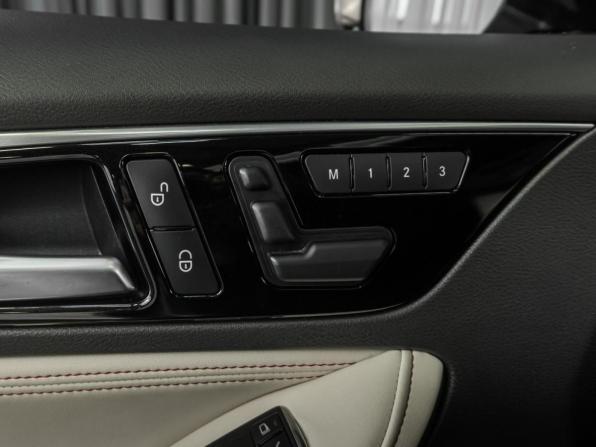 Infiniti Q30 с пробегом 2017 года, цена 3 200 000 рублей, 37090 км, хэтчбек, Автокод Объявления