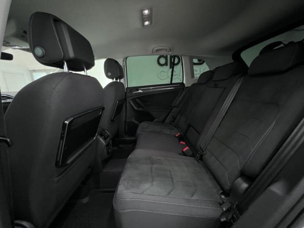 Volkswagen Tiguan II с пробегом 2017 года, цена 2 450 000 рублей, 165460 км, внедорожник, Автокод Объявления