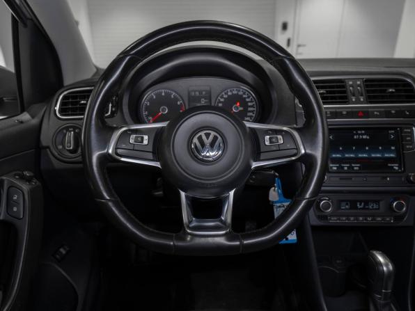 Volkswagen Polo V Рестайлинг с пробегом 2019 года, цена 1 495 000 рублей, 89286 км, седан, Автокод Объявления