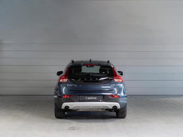 Volvo V40 Cross Country I Рестайлинг с пробегом 2019 года, цена 2 310 000 рублей, 51926 км, хэтчбек, Автокод Объявления