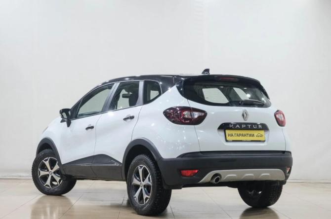 Renault Kaptur I Рестайлинг с пробегом 2021 года, цена 1 667 000 рублей, 63000 км, внедорожник, Автокод Объявления