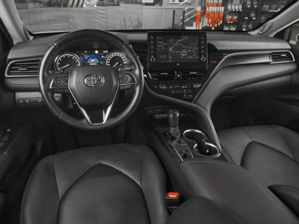 Toyota Camry VIII (XV70) Рестайлинг с пробегом 2021 года, цена 2 899 000 рублей, 101100 км, седан, Автокод Объявления