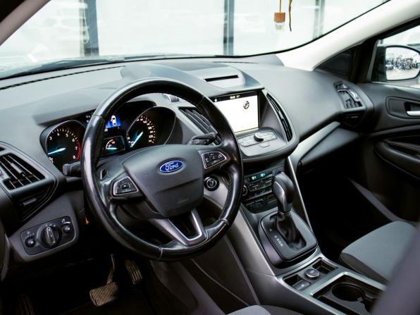 Ford Kuga II Рестайлинг с пробегом 2017 года, цена 1 690 000 рублей, 95000 км, внедорожник, Автокод Объявления