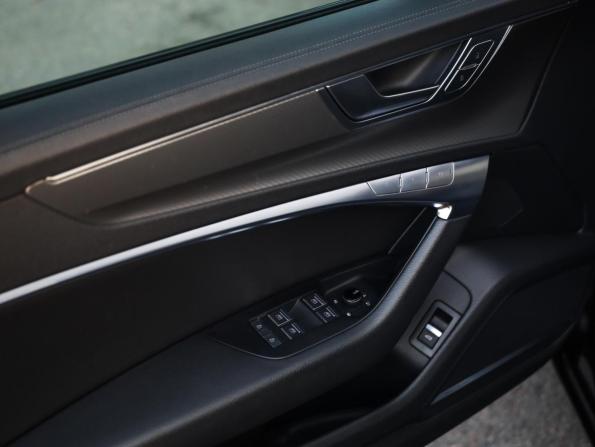 Audi A6 V (C8) с пробегом 2021 года, цена 4 099 000 рублей, 99976 км, седан, Автокод Объявления