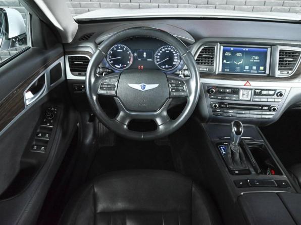 Hyundai Genesis II с пробегом 2014 года, цена 1 690 000 рублей, 153329 км, седан, Автокод Объявления