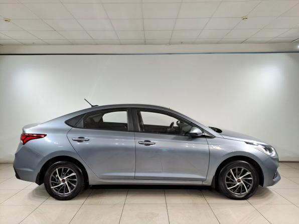 Hyundai Solaris II с пробегом 2017 года, цена 1 290 000 рублей, 119454 км, седан, Автокод Объявления