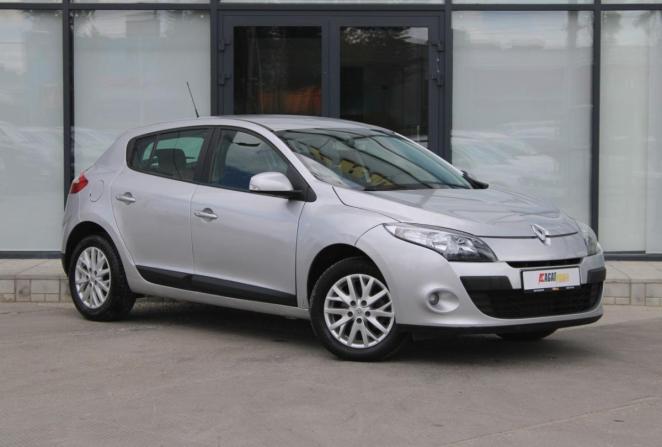 Renault Megane III Рестайлинг с пробегом 2013 года, цена 880 000 рублей, 103750 км, хэтчбек, Автокод Объявления