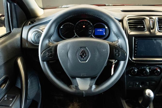Renault Sandero II с пробегом 2015 года, цена 999 000 рублей, 114784 км, хэтчбек, Автокод Объявления