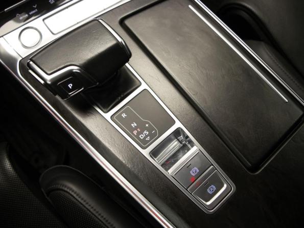 Audi A6 V (C8) с пробегом 2018 года, цена 2 949 000 рублей, 279965 км, седан, Автокод Объявления