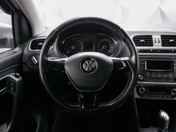 Volkswagen Polo V Рестайлинг с пробегом 2016 года, цена 898 000 рублей, 227000 км, седан, Автокод Объявления