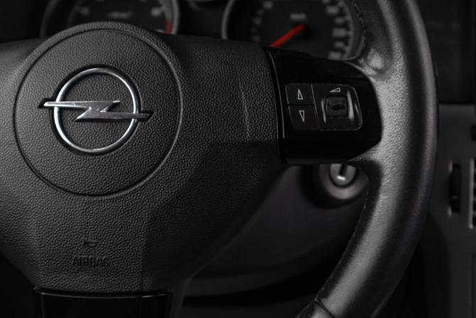 Opel Astra H Рестайлинг с пробегом 2010 года, цена 729 000 рублей, 185300 км, седан, Автокод Объявления