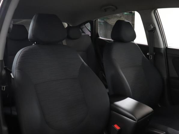 Hyundai Solaris I Рестайлинг с пробегом 2015 года, цена 799 000 рублей, 214430 км, хэтчбек, Автокод Объявления