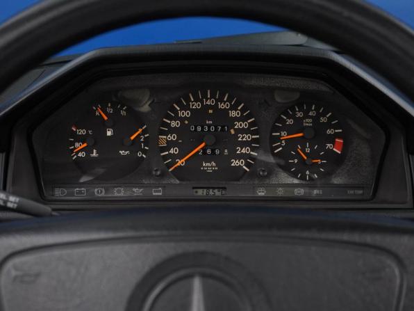 Mercedes-Benz E-Класс I (W124) с пробегом 1994 года, цена 4 700 000 рублей, 93071 км, кабриолет, Автокод Объявления