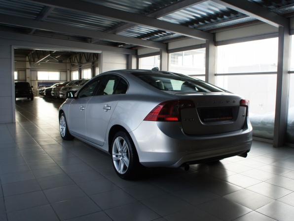 Volvo S60 II Рестайлинг с пробегом 2014 года, цена 1 490 000 рублей, 214000 км, седан, Автокод Объявления