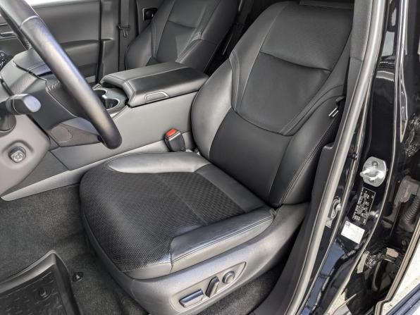 Toyota Land Cruiser 300 Series с пробегом 2023 года, цена 11 450 000 рублей, 33816 км, внедорожник, Автокод Объявления