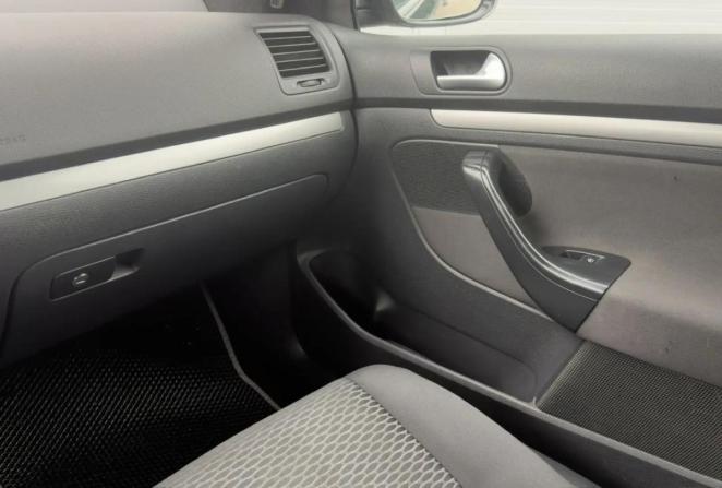 Volkswagen Jetta V с пробегом 2009 года, цена 485 000 рублей, 215486 км, седан, Автокод Объявления