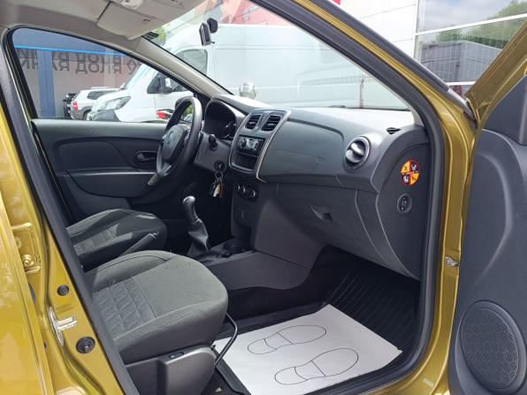 Renault Sandero II с пробегом 2017 года, цена 980 000 рублей, 141000 км, хэтчбек, Автокод Объявления