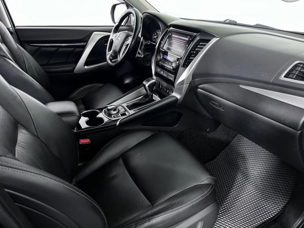 Mitsubishi Pajero Sport III с пробегом 2018 года, цена 2 250 000 рублей, 199613 км, внедорожник, Автокод Объявления