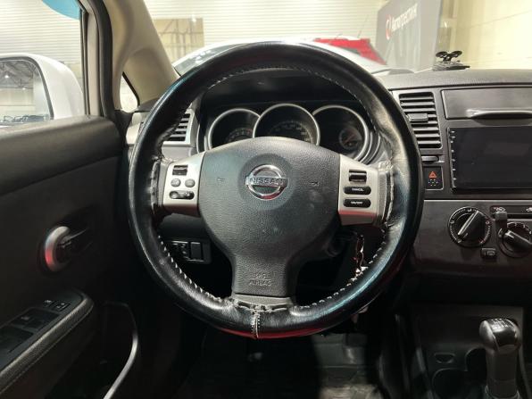 Nissan Tiida I Рестайлинг с пробегом 2013 года, цена 560 000 рублей, 234915 км, хэтчбек, Автокод Объявления