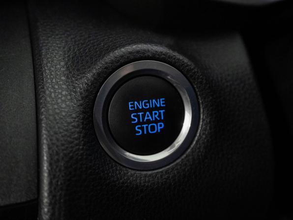 Toyota Yaris Cross I с пробегом 2022 года, цена 2 080 000 рублей, 32198 км, внедорожник, Автокод Объявления