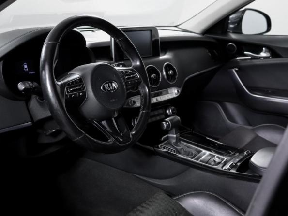 Kia Stinger I с пробегом 2018 года, цена 1 980 000 рублей, 97883 км, лифтбек, Автокод Объявления