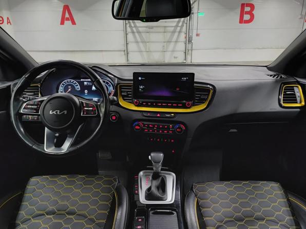 Kia XCeed I с пробегом 2021 года, цена 2 100 000 рублей, 121200 км, хэтчбек, Автокод Объявления