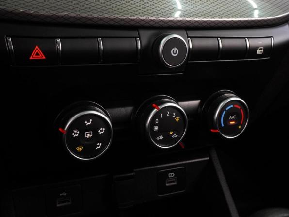 Lada (ВАЗ) Vesta I Рестайлинг (NG) с пробегом 2024 года, цена 1 299 000 рублей, 29131 км, седан, Автокод Объявления