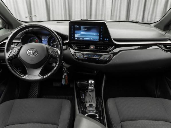 Toyota C-HR I с пробегом 2019 года, цена 2 270 000 рублей, 111400 км, внедорожник, Автокод Объявления