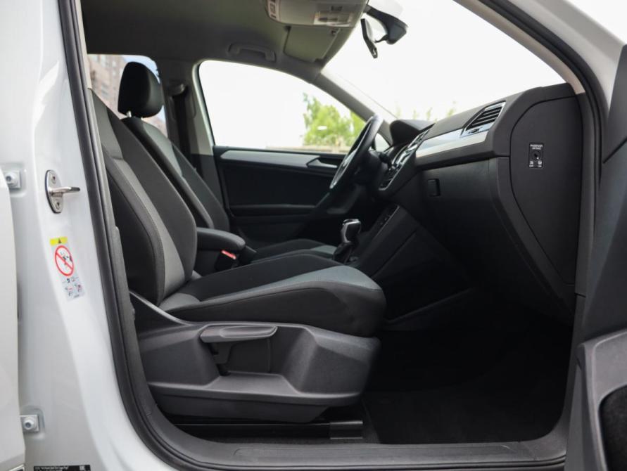 Volkswagen Tiguan II Рестайлинг Санкт-Петербург  - изображение 27