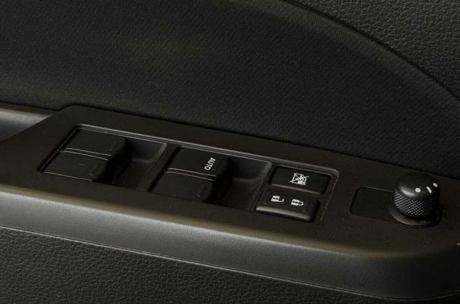 Suzuki Swift IV Рестайлинг с пробегом 2013 года, цена 820 000 рублей, 203373 км, хэтчбек, Автокод Объявления