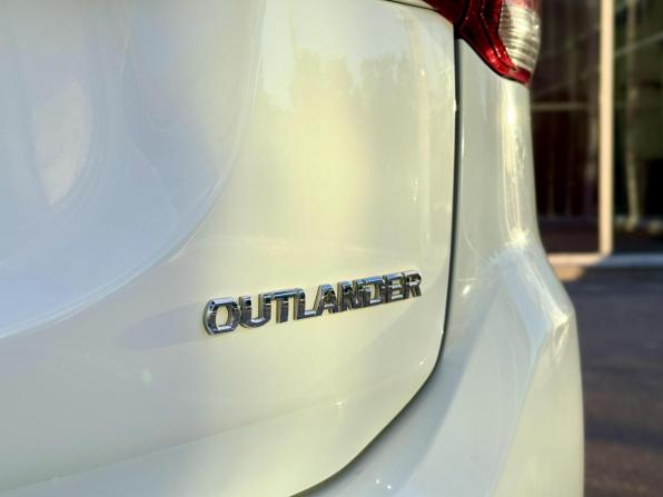 Mitsubishi Outlander III Рестайлинг 2 с пробегом 2015 года, цена 1 765 000 рублей, 125879 км, внедорожник, Автокод Объявления