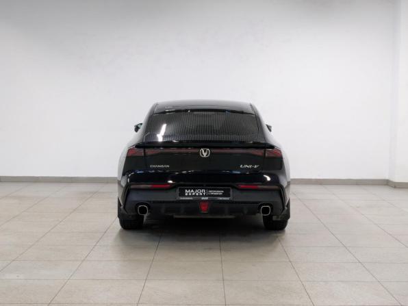 Changan UNI-V I с пробегом 2024 года, цена 2 390 000 рублей, 41195 км, лифтбек, Автокод Объявления