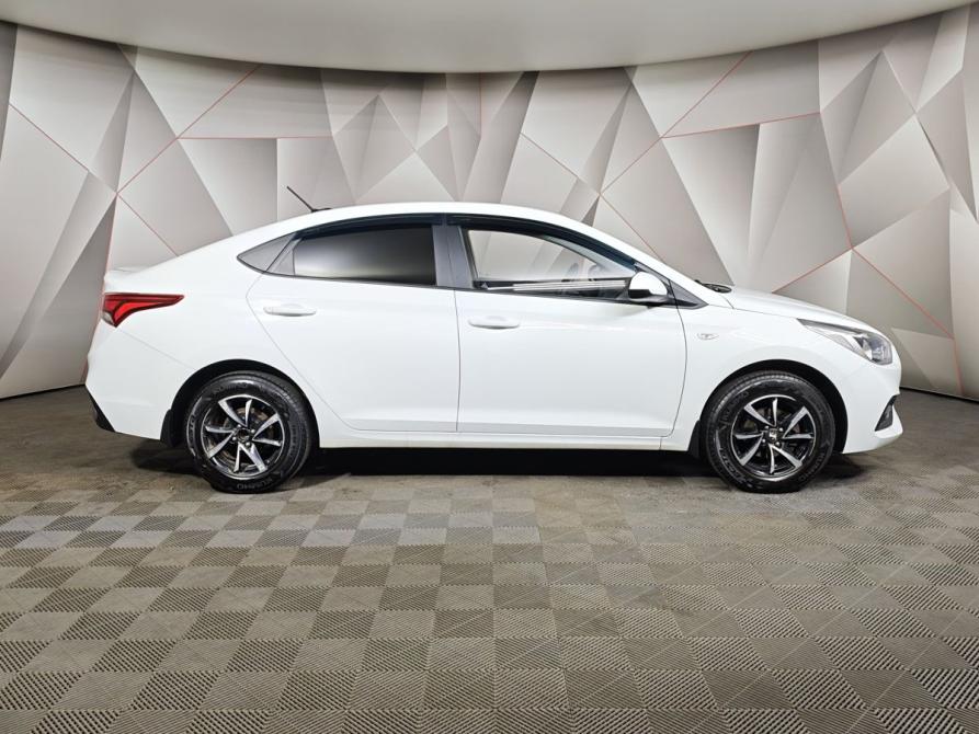 Hyundai Solaris II Москва  - изображение 6