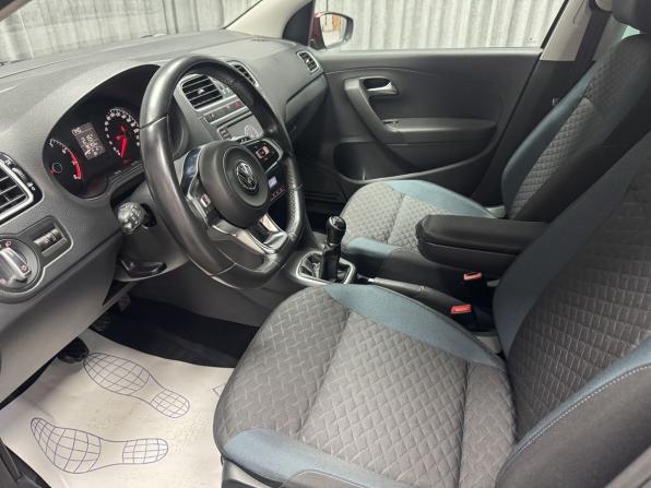 Volkswagen Polo V Рестайлинг с пробегом 2019 года, цена 1 330 000 рублей, 96703 км, седан, Автокод Объявления