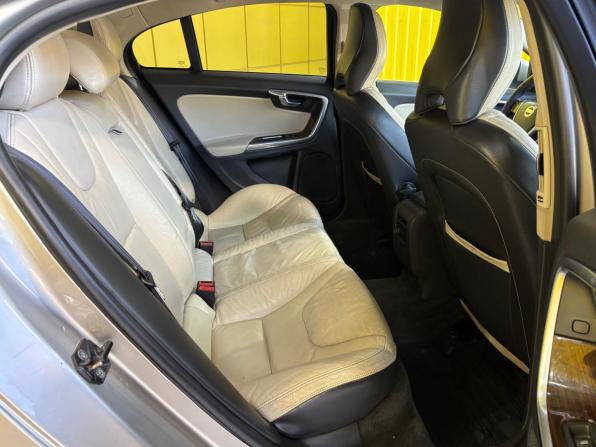 Volvo S60 II с пробегом 2011 года, цена 550 000 рублей, 288000 км, седан, Автокод Объявления
