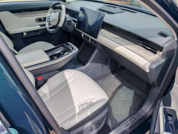 JETOUR DASHING I с пробегом 2024 года, цена 2 200 000 рублей, 32372 км, внедорожник, Автокод Объявления