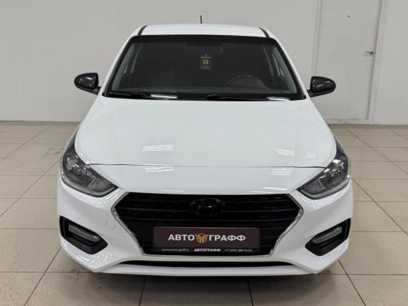 Hyundai Solaris II с пробегом 2019 года, цена 699 000 рублей, 72817 км, седан, Автокод Объявления