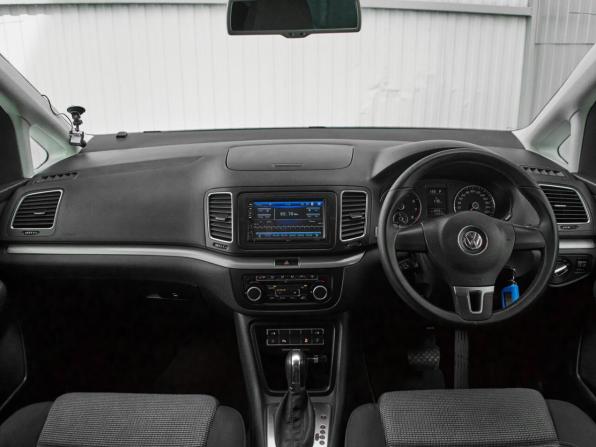 Volkswagen Sharan II с пробегом 2011 года, цена 1 400 000 рублей, 122829 км, минивэн, Автокод Объявления