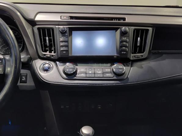 Toyota RAV4 IV (XA40) Рестайлинг с пробегом 2018 года, цена 2 955 000 рублей, 98490 км, внедорожник, Автокод Объявления