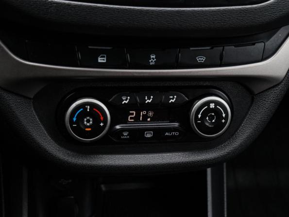 Lada (ВАЗ) Vesta I с пробегом 2018 года, цена 900 000 рублей, 135320 км, седан, Автокод Объявления