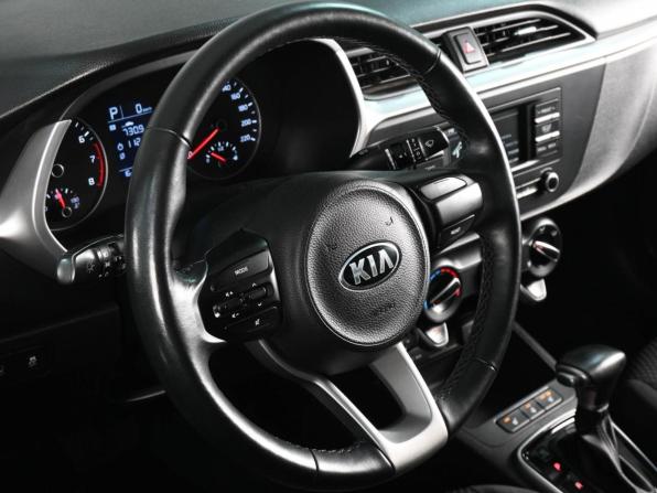 Kia Rio IV Рестайлинг с пробегом 2020 года, цена 1 549 000 рублей, 65106 км, седан, Автокод Объявления