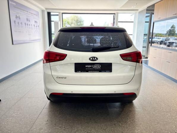 Kia Ceed II Рестайлинг с пробегом 2017 года, цена 1 365 000 рублей, 122742 км, универсал, Автокод Объявления