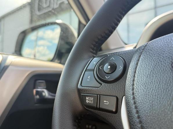 Toyota RAV4 IV (XA40) с пробегом 2015 года, цена 2 350 000 рублей, 114000 км, внедорожник, Автокод Объявления
