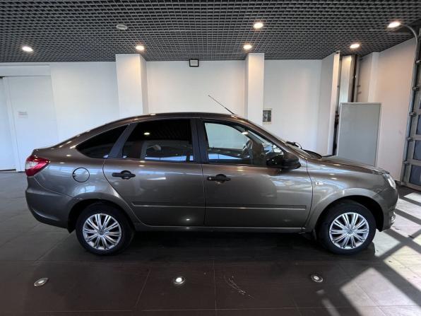 Lada (ВАЗ) Granta I Рестайлинг с пробегом 2022 года, цена 455 000 рублей, 131592 км, лифтбек, Автокод Объявления