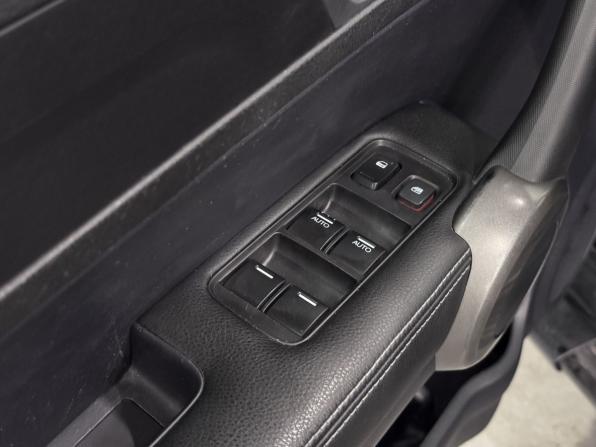 Honda CR-V III Рестайлинг с пробегом 2012 года, цена 1 450 000 рублей, 233000 км, внедорожник, Автокод Объявления